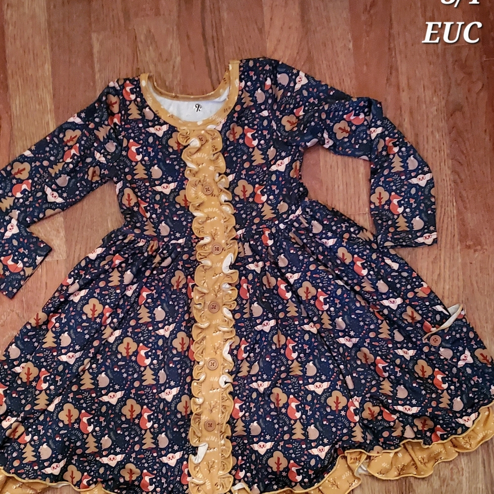 Charlie's Project Dress
Size 3/4

🦊 Woodland print